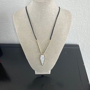 Arrowhead design marble looking necklace